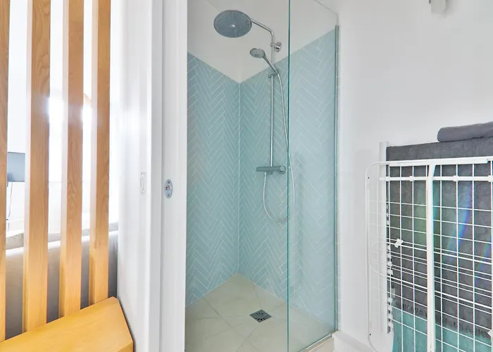 Quartier Saint Michel Notre Dame Free Netflix París